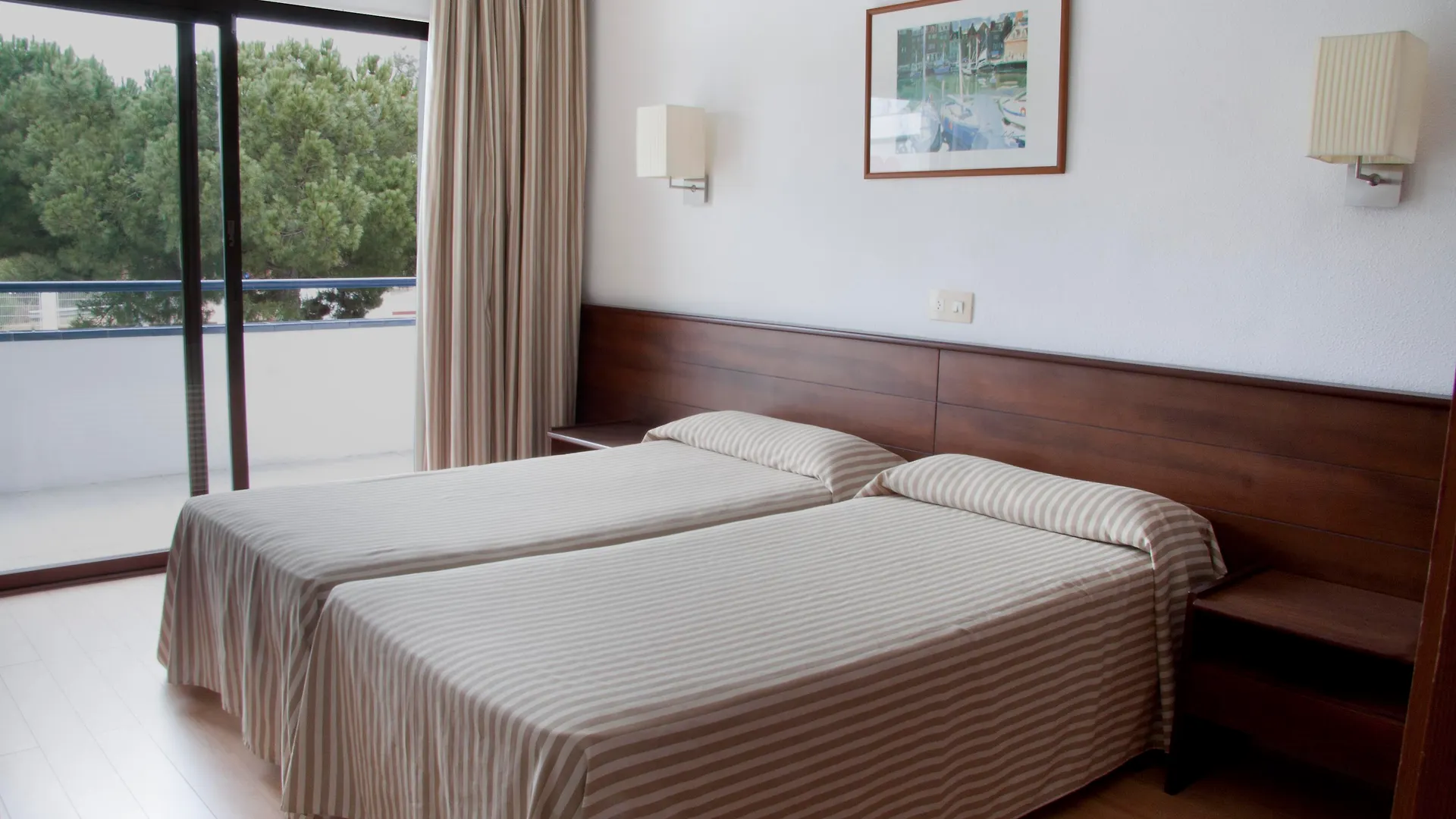 Hotel Gran Garbi & Aquasplash 滨海略雷特